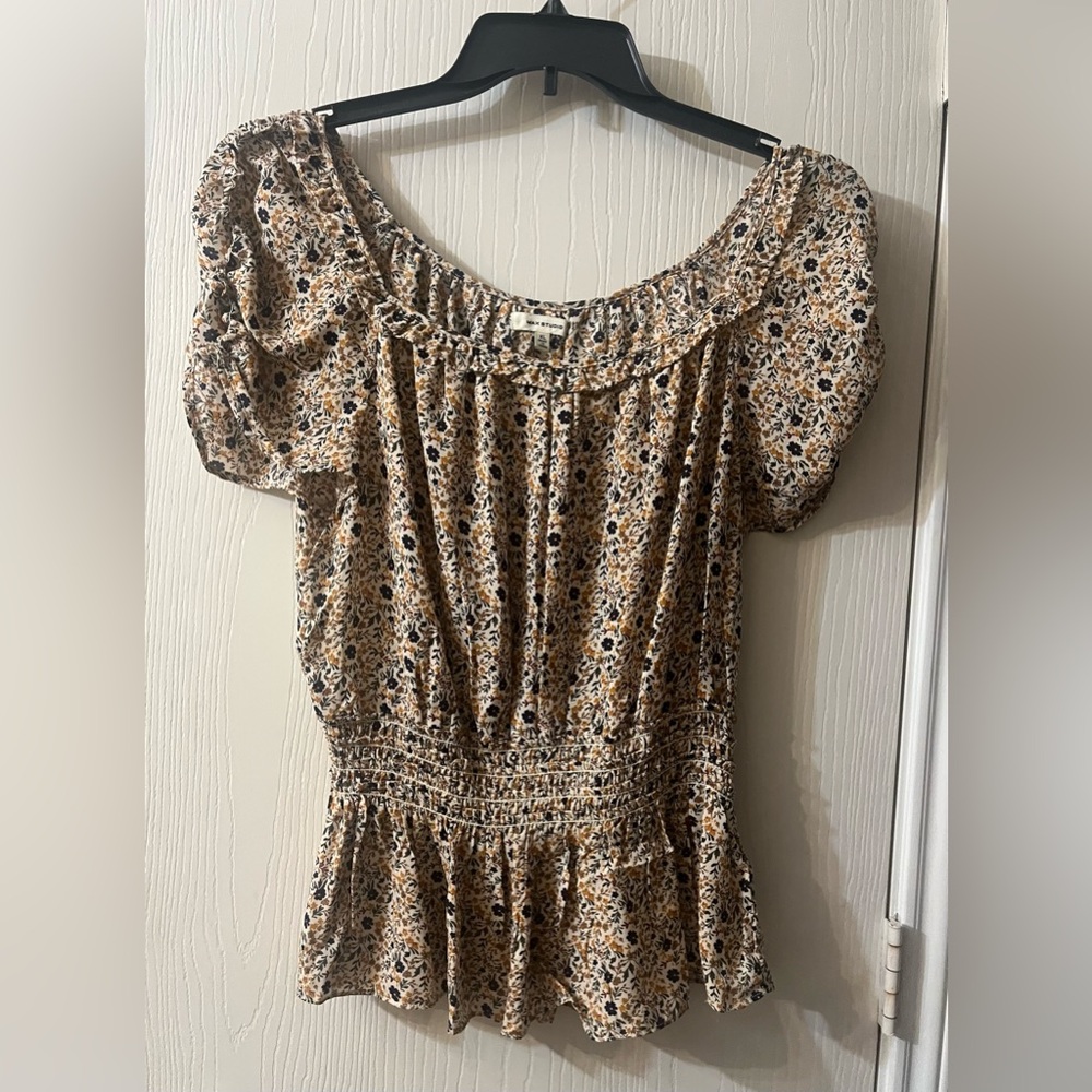 🛍️NWOT Max Studio XL Floral Blouse